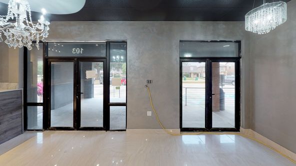 Retail or Office on West Esplanade: 4650 W Esplanade Ave, Metairie, LA 70006